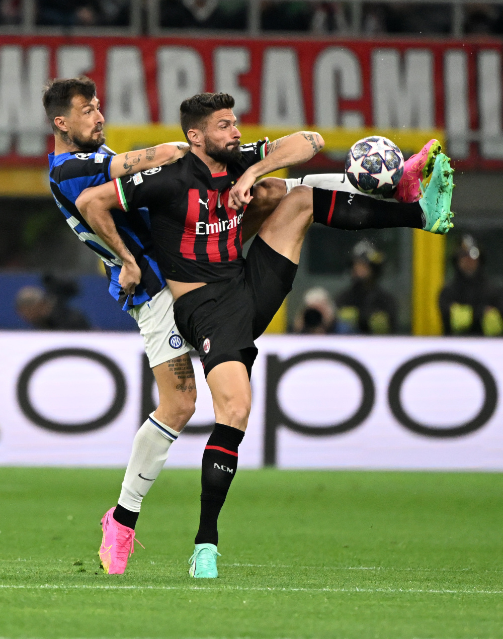 中展现出色 中展现出色