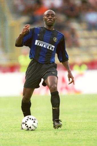 经在社交媒 经在社交媒