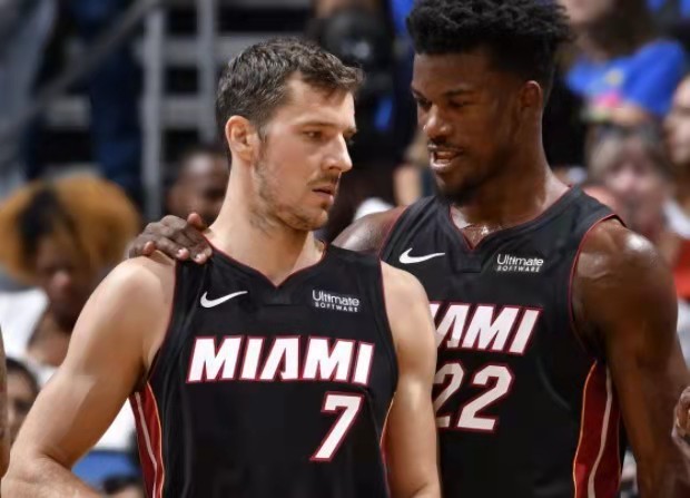 她在比赛中 她在比赛中